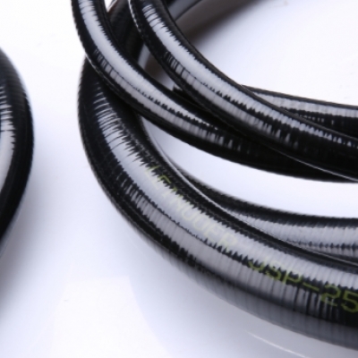 食品機(jī)械頻繁清潔，什么軟管耐沖又耐腐蝕？