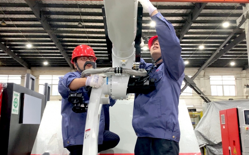 浙江雷諾爾電氣：以技術(shù)革新破解工業(yè)機器人線纜保護痛點